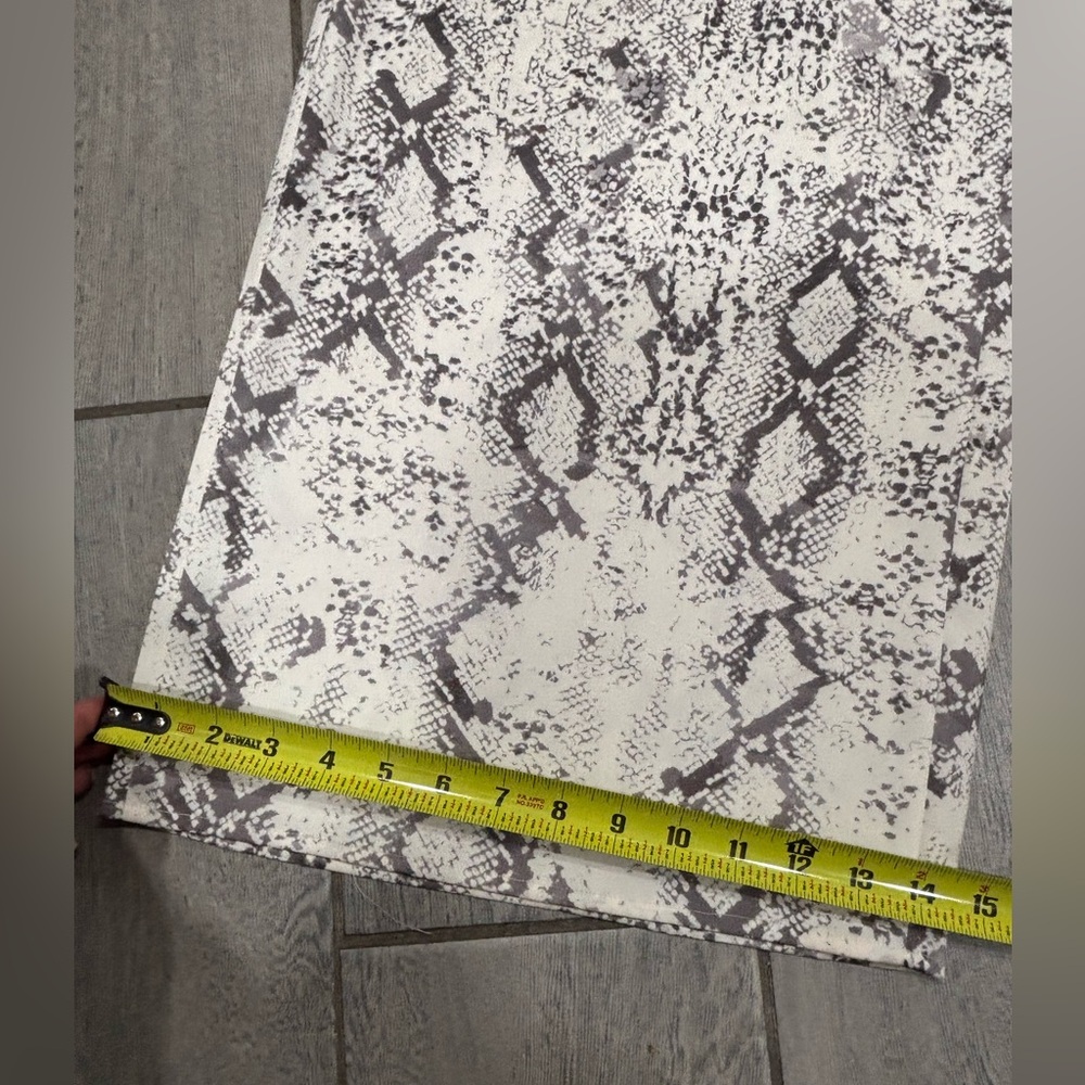 Gianni Bini Palazzo Casual Pants Snake Print Size Medium - Picture 5 of 5